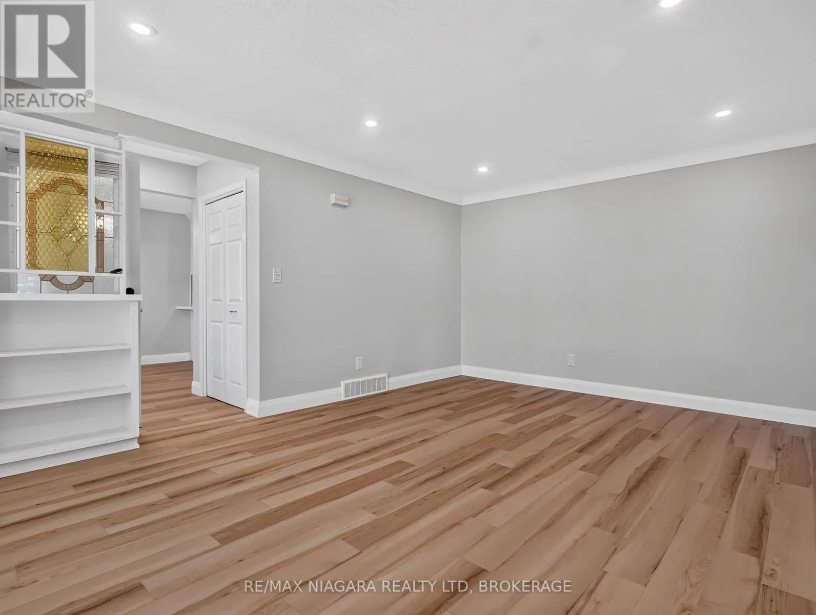 82 REGENT DRIVE