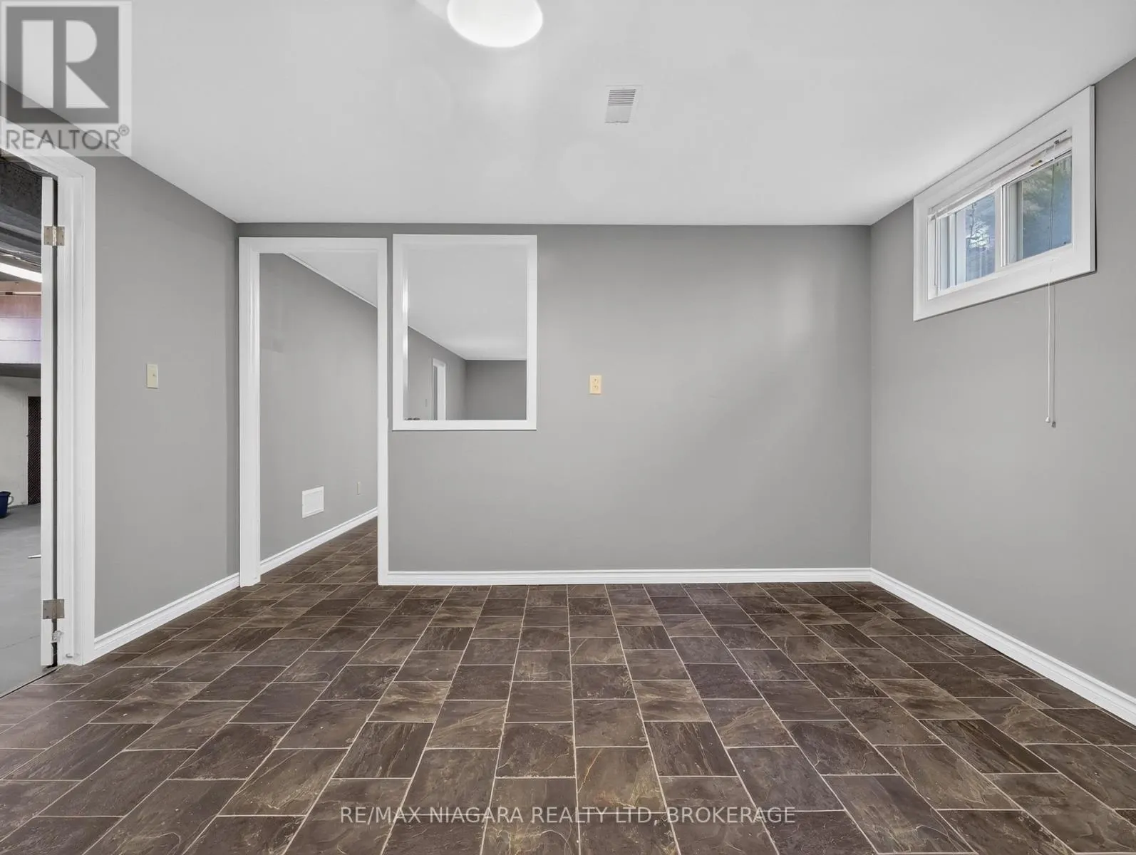 82 REGENT DRIVE
