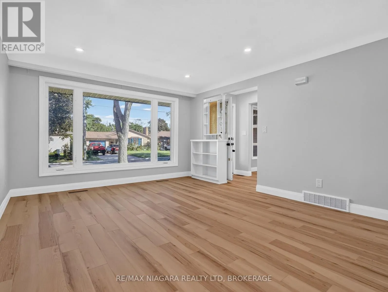 82 REGENT DRIVE