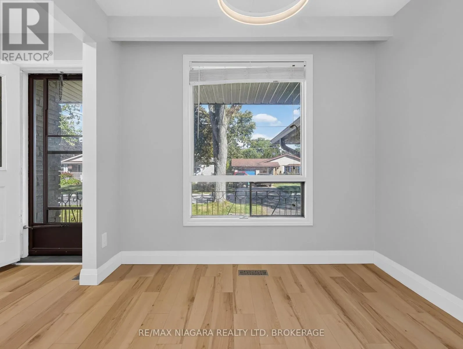 82 REGENT DRIVE