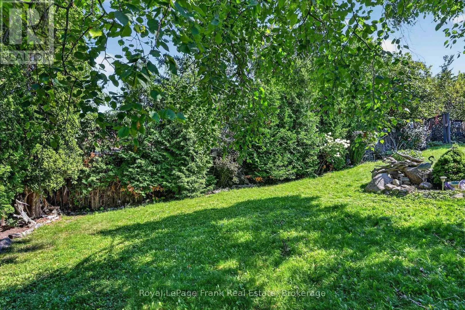 87 OAKWOOD CRESCENT
