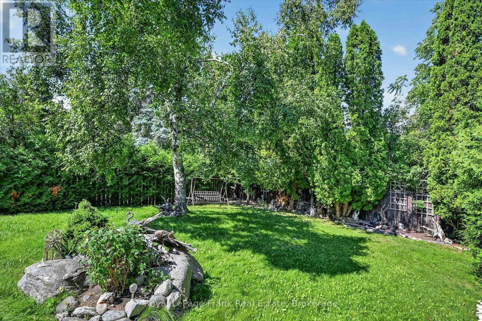 87 OAKWOOD CRESCENT