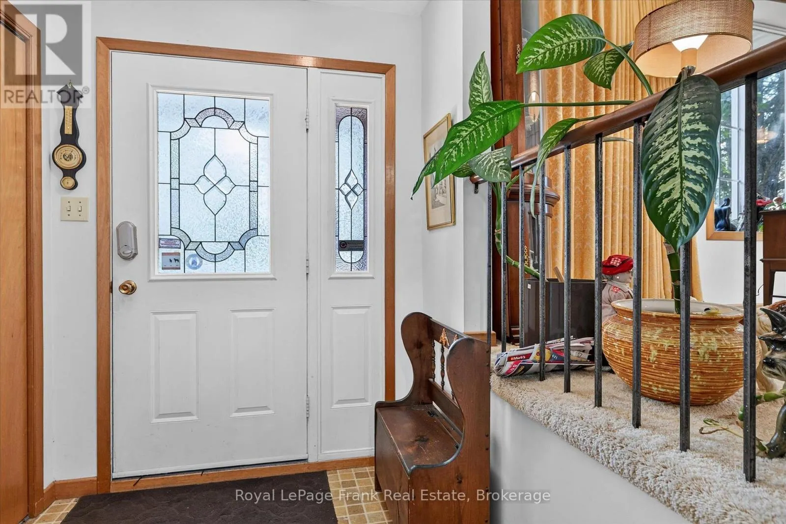 87 OAKWOOD CRESCENT