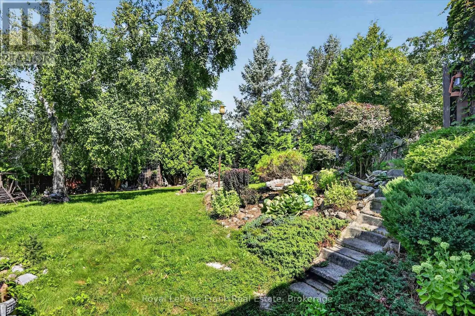 87 OAKWOOD CRESCENT