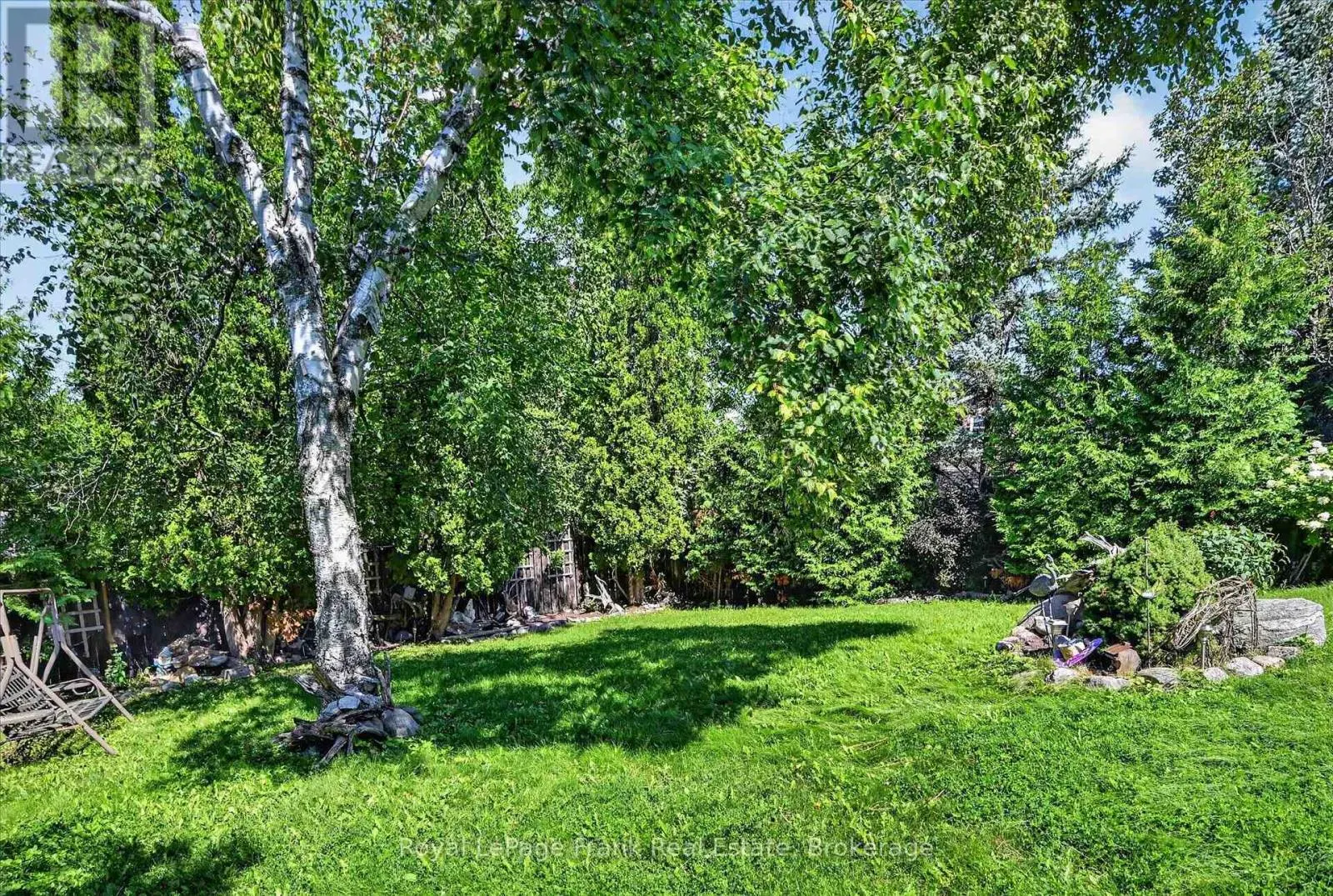 87 OAKWOOD CRESCENT
