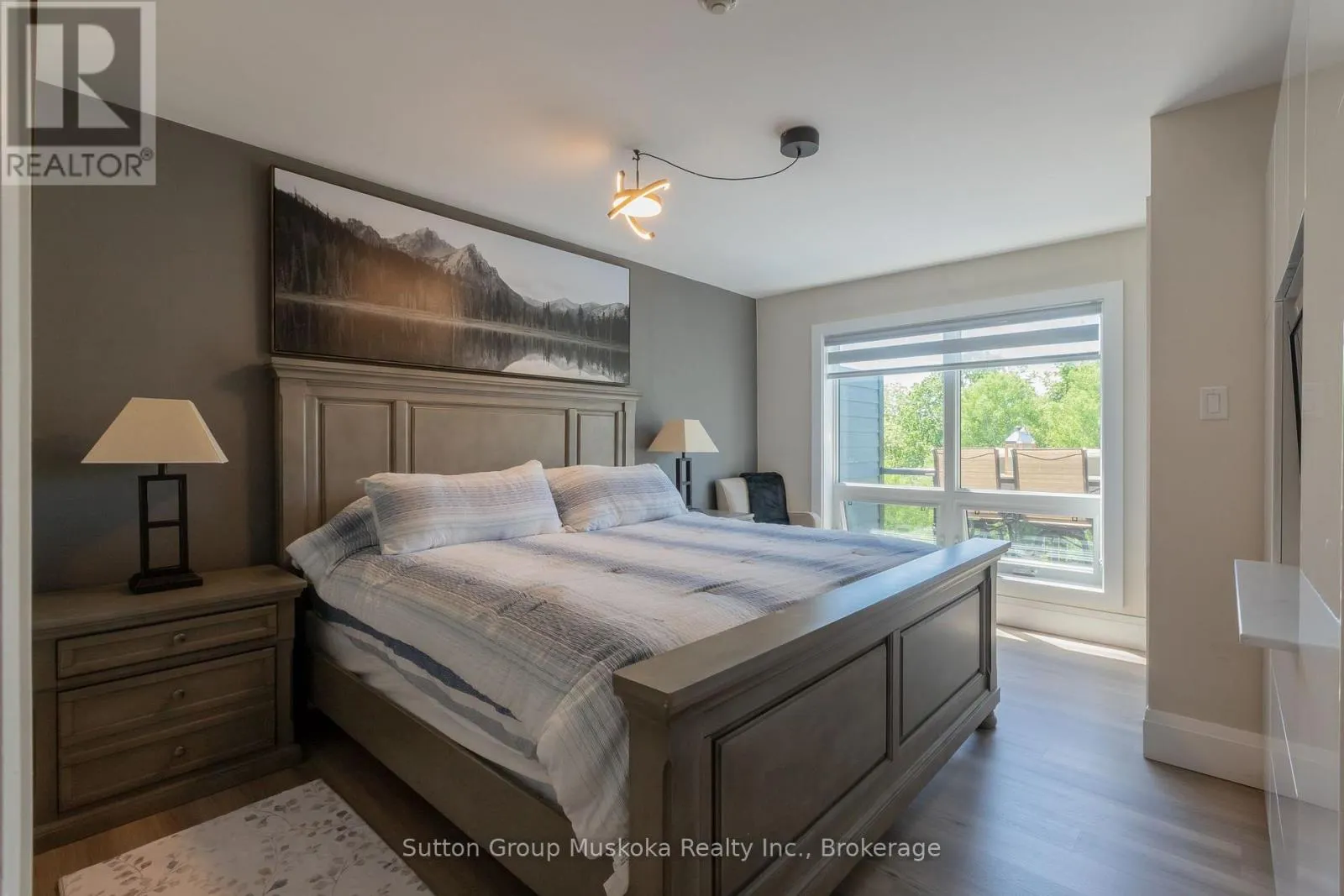 54 - 305 DEERHURST, SUMMIT LODGE DRIVE #54