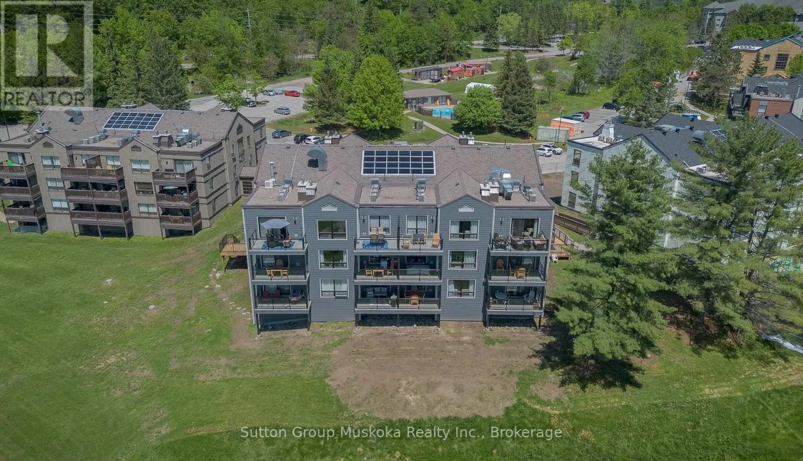 54 - 305 DEERHURST, SUMMIT LODGE DRIVE #54