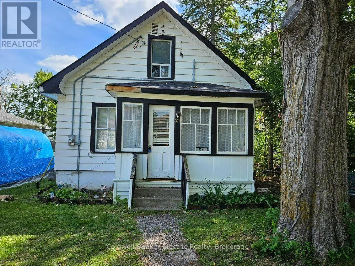 24 VICTORIA STREET E