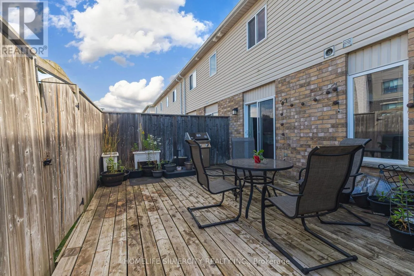 27 - 20 SHACKLETON DRIVE