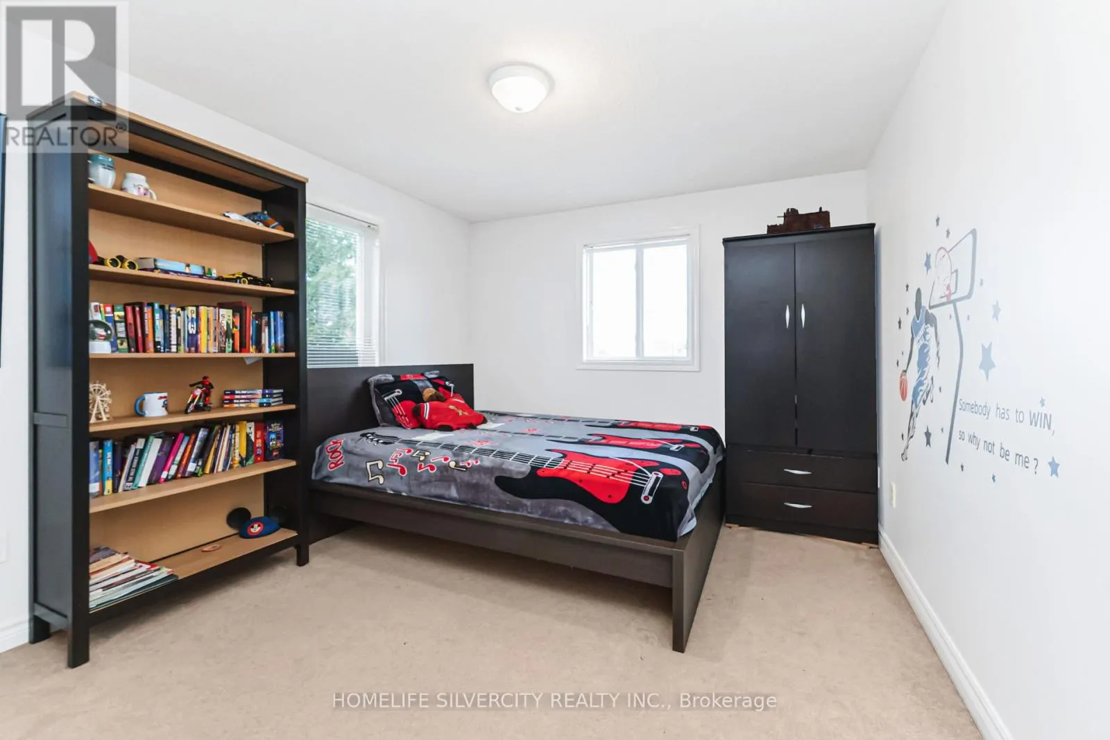 27 - 20 SHACKLETON DRIVE