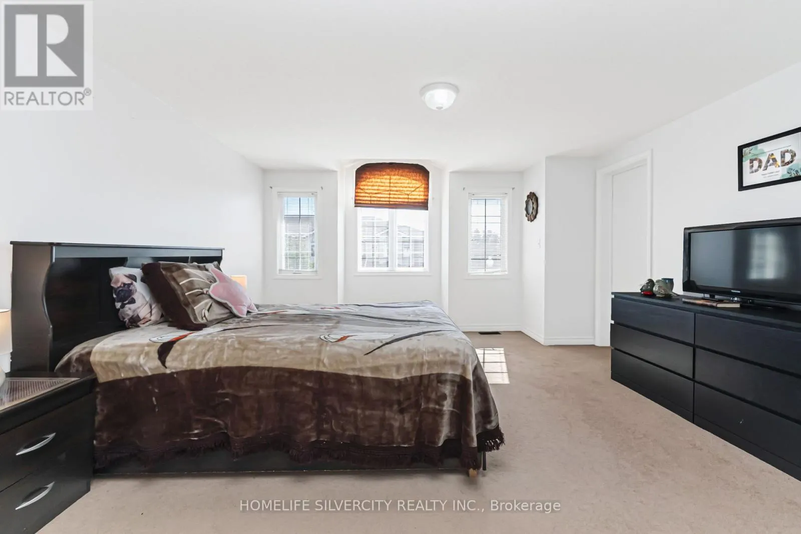27 - 20 SHACKLETON DRIVE