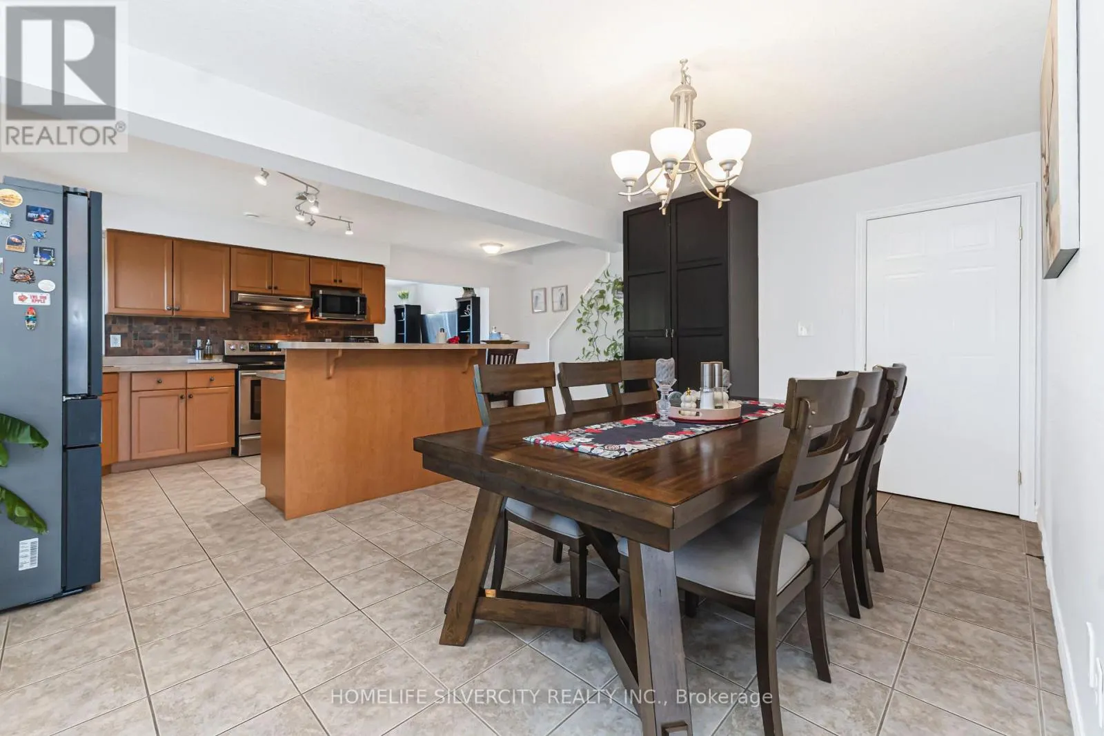 27 - 20 SHACKLETON DRIVE