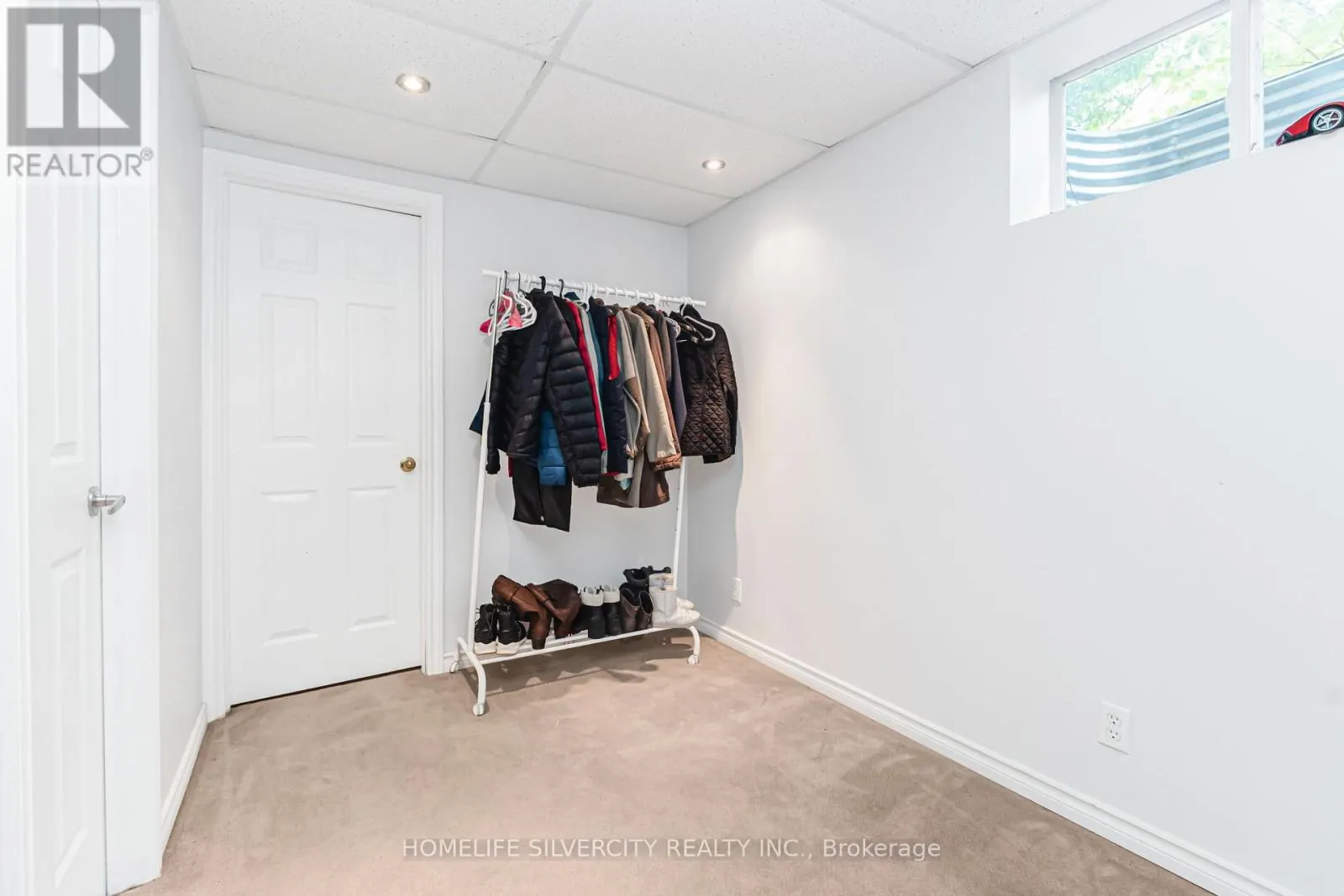 27 - 20 SHACKLETON DRIVE