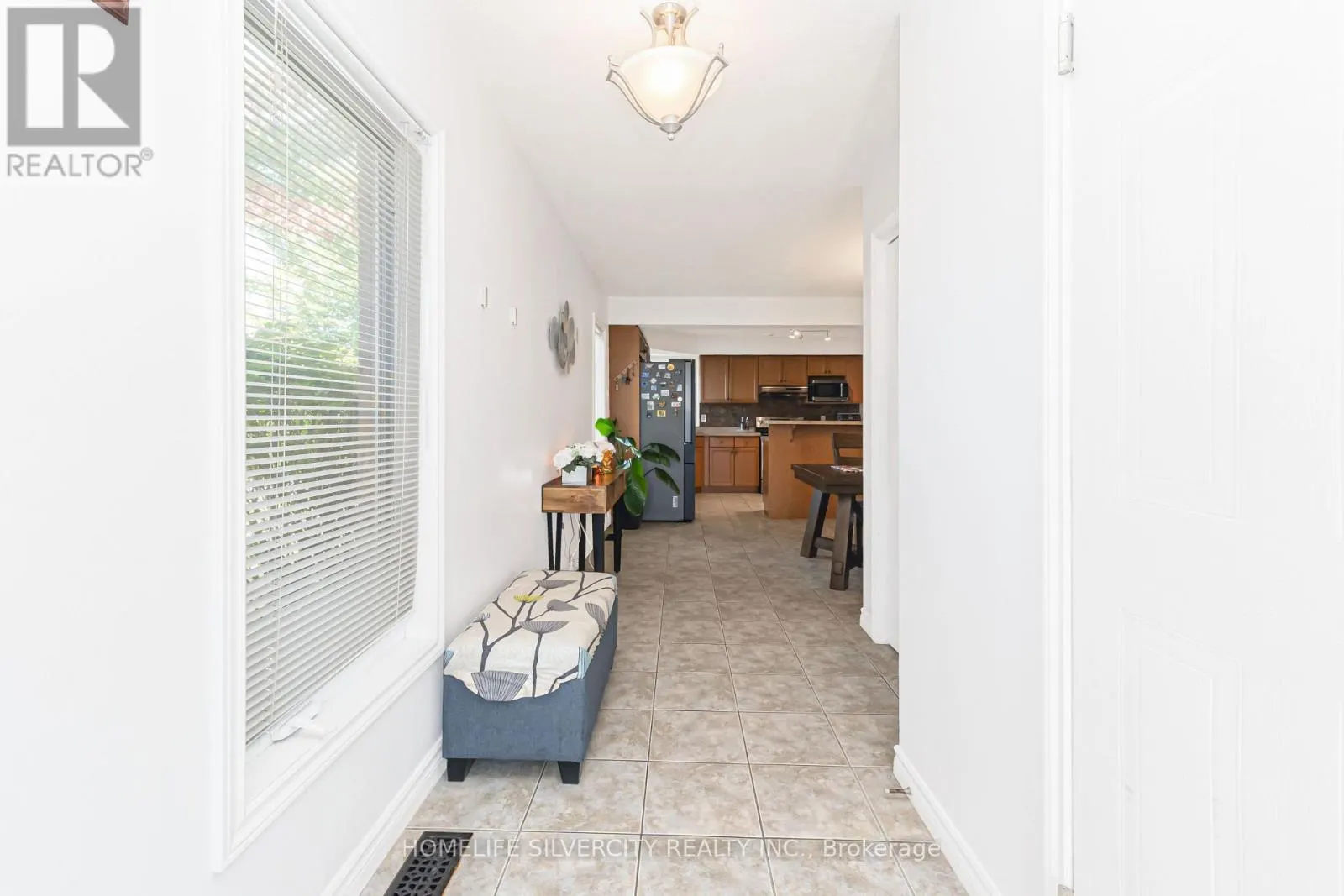 27 - 20 SHACKLETON DRIVE