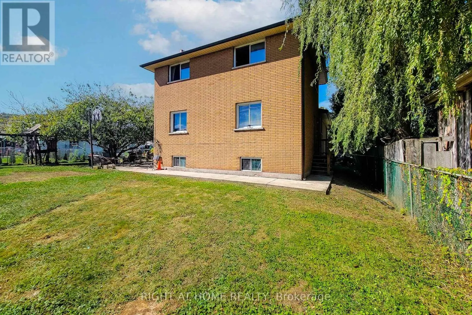 8 HUNTER ROAD
