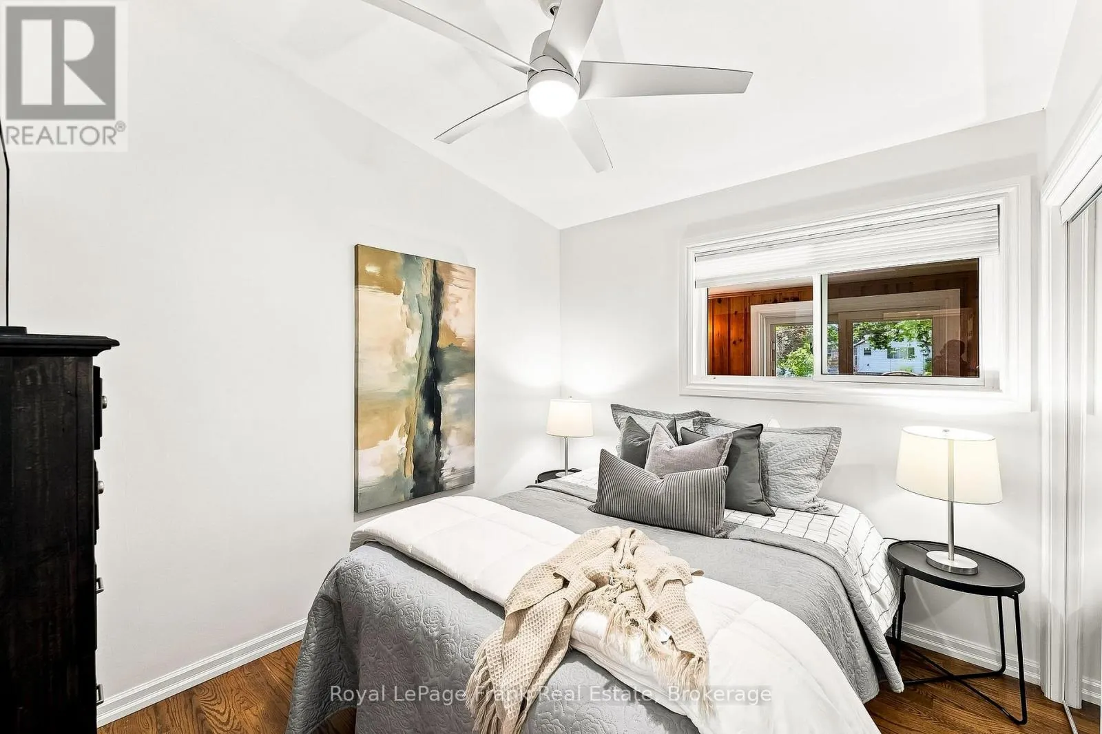 2 CRESTWOOD AVENUE