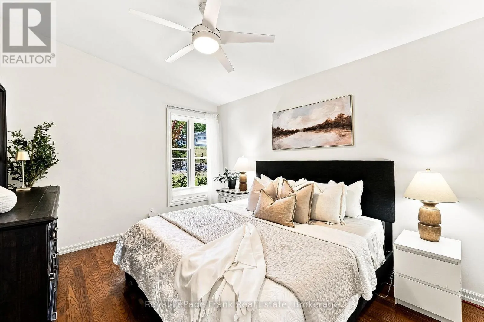 2 CRESTWOOD AVENUE