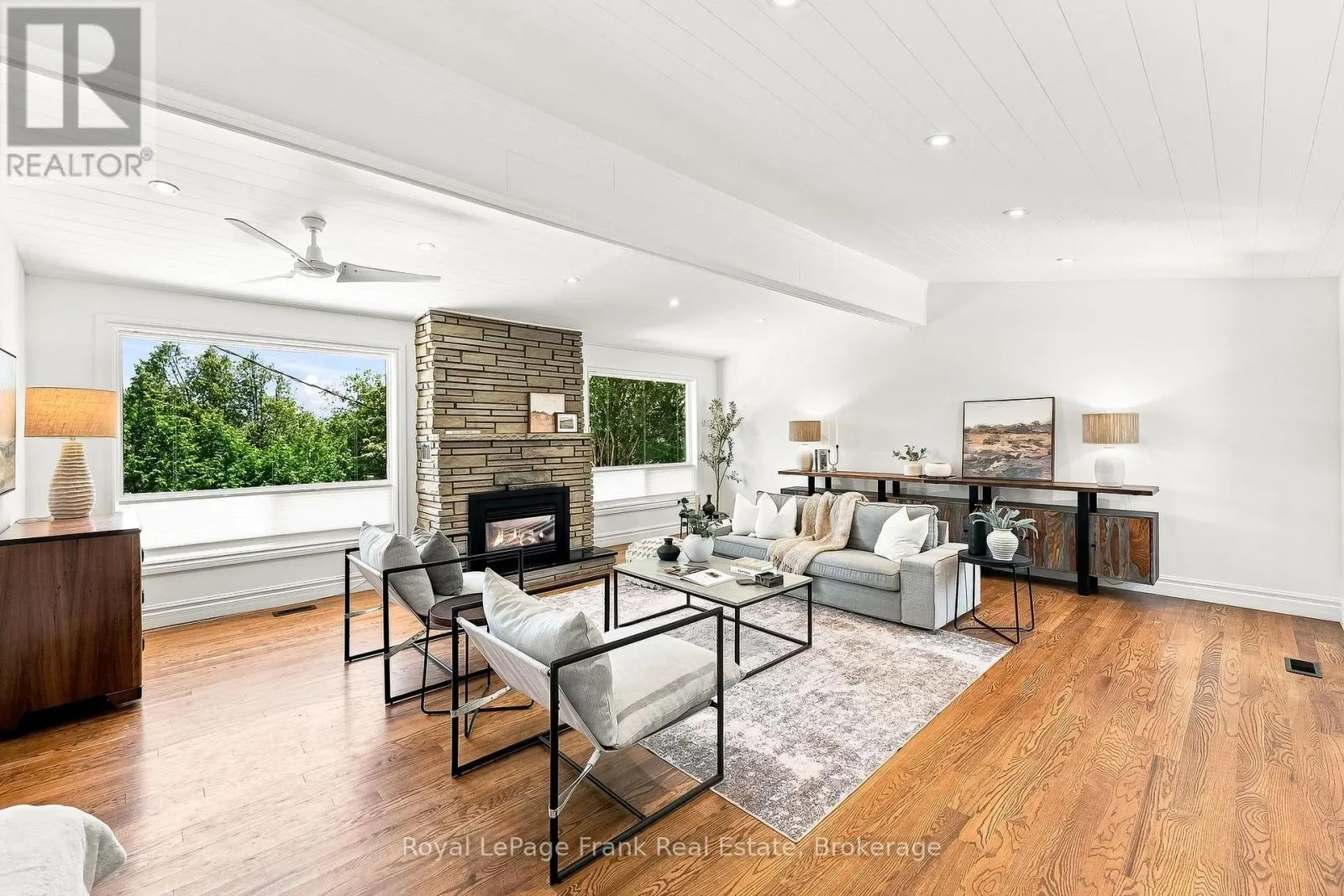 2 CRESTWOOD AVENUE