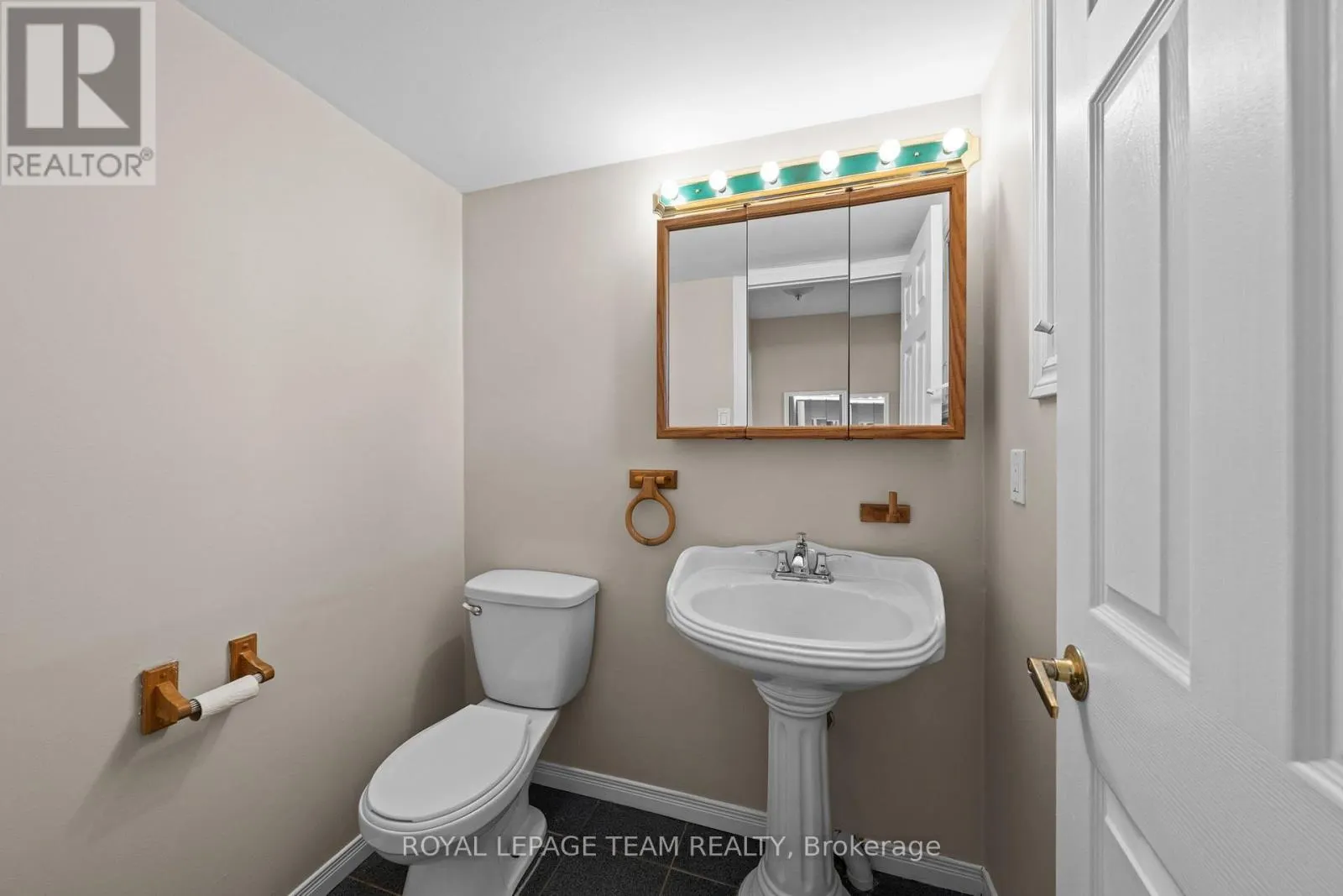 7 BENLARK ROAD