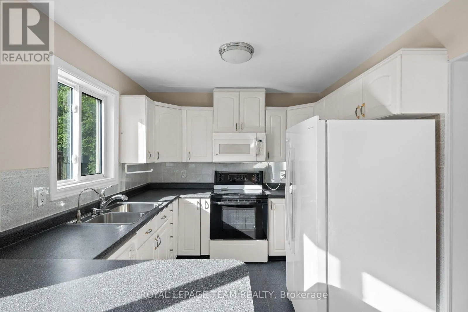 7 BENLARK ROAD