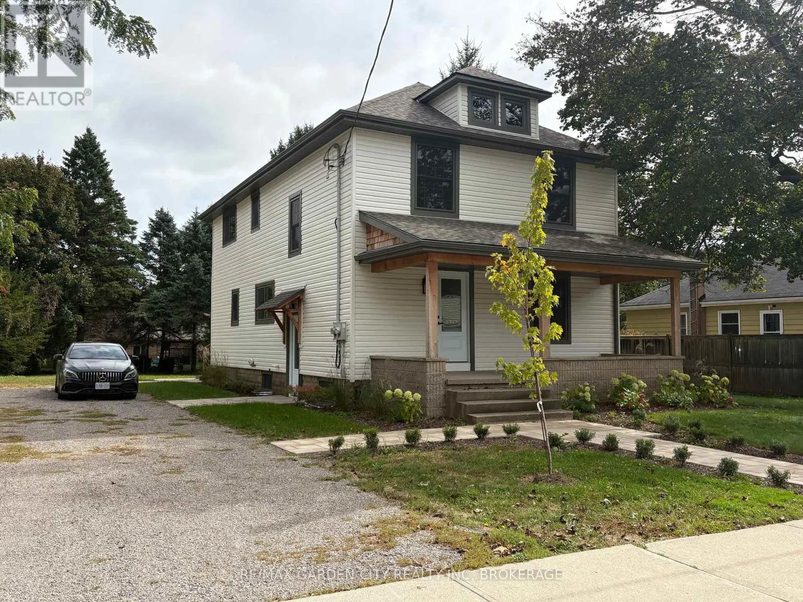 2 - 1105 HAIST STREET #2