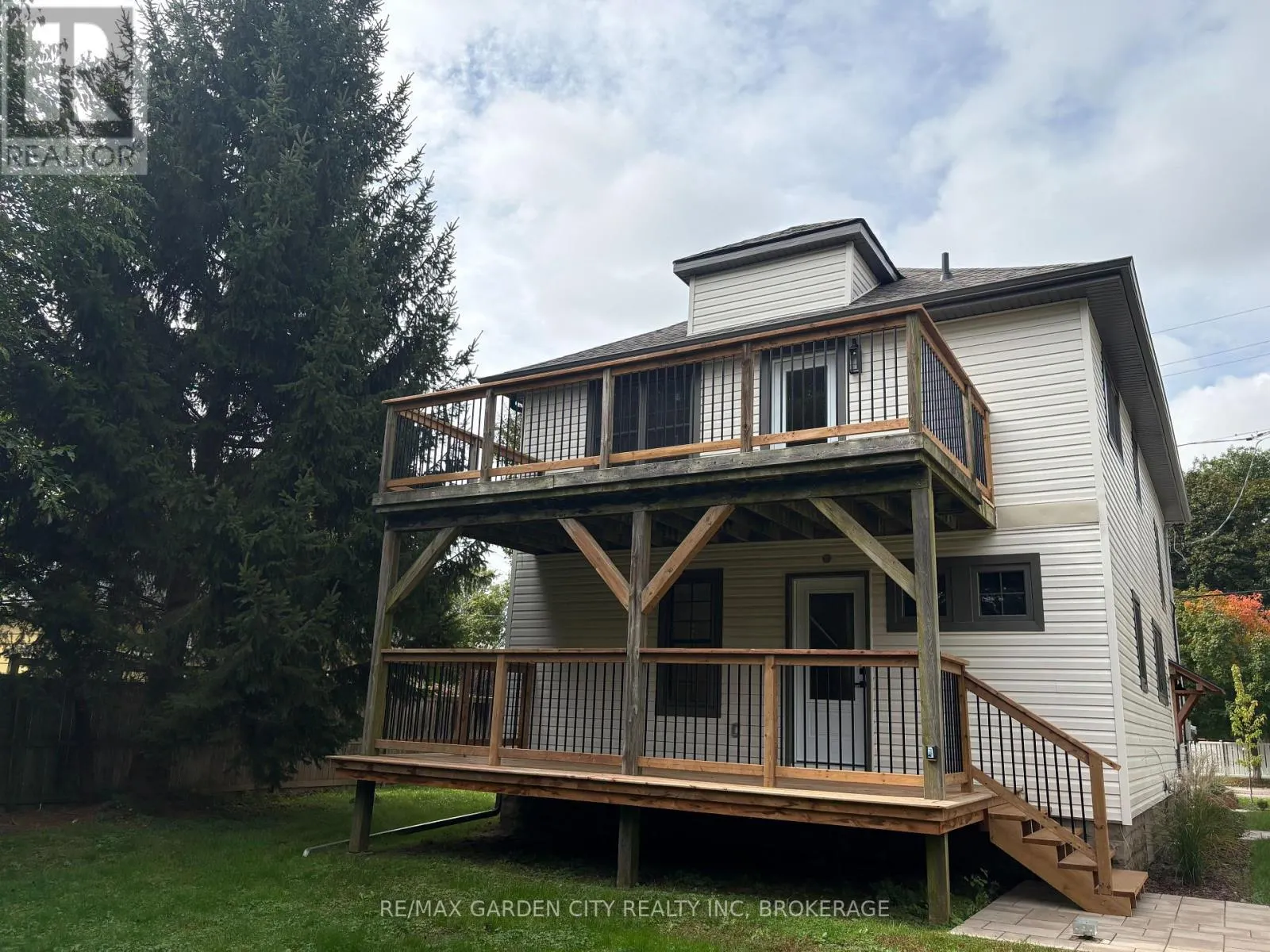 2 - 1105 HAIST STREET #2