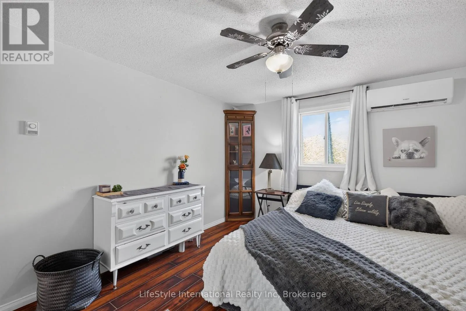 18 CAMROSE COURT