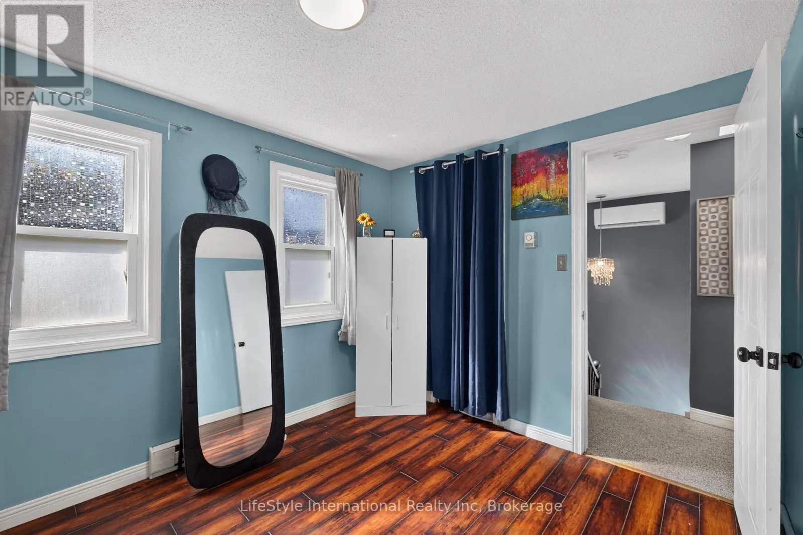 18 CAMROSE COURT