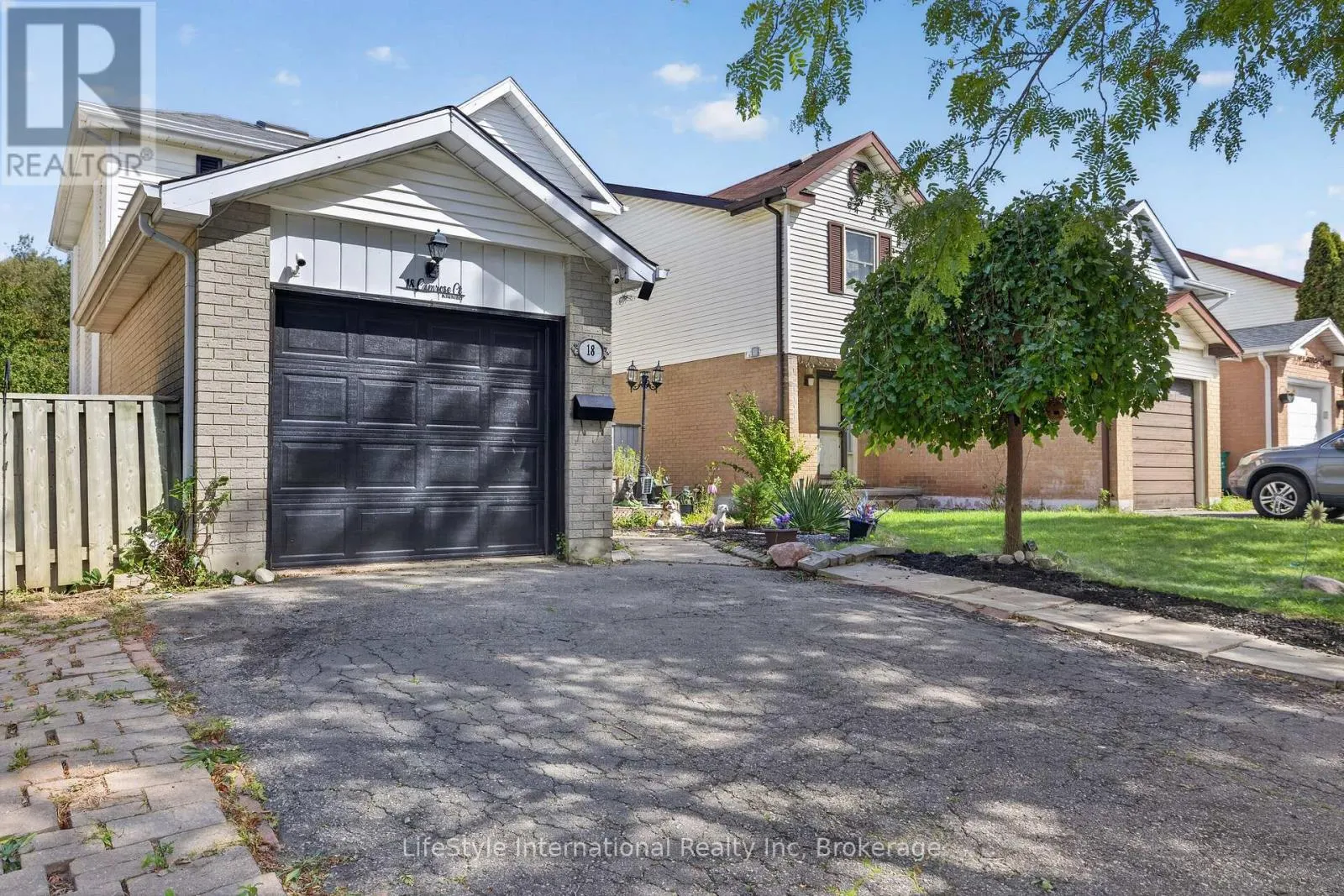 18 CAMROSE COURT
