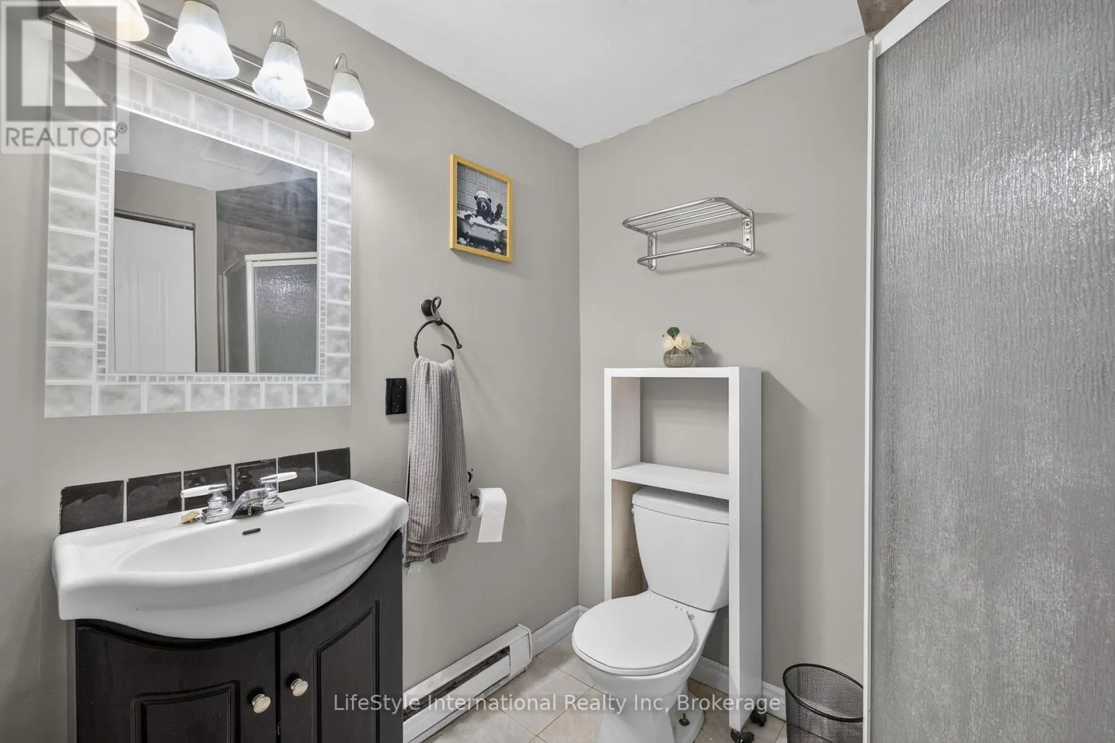 18 CAMROSE COURT