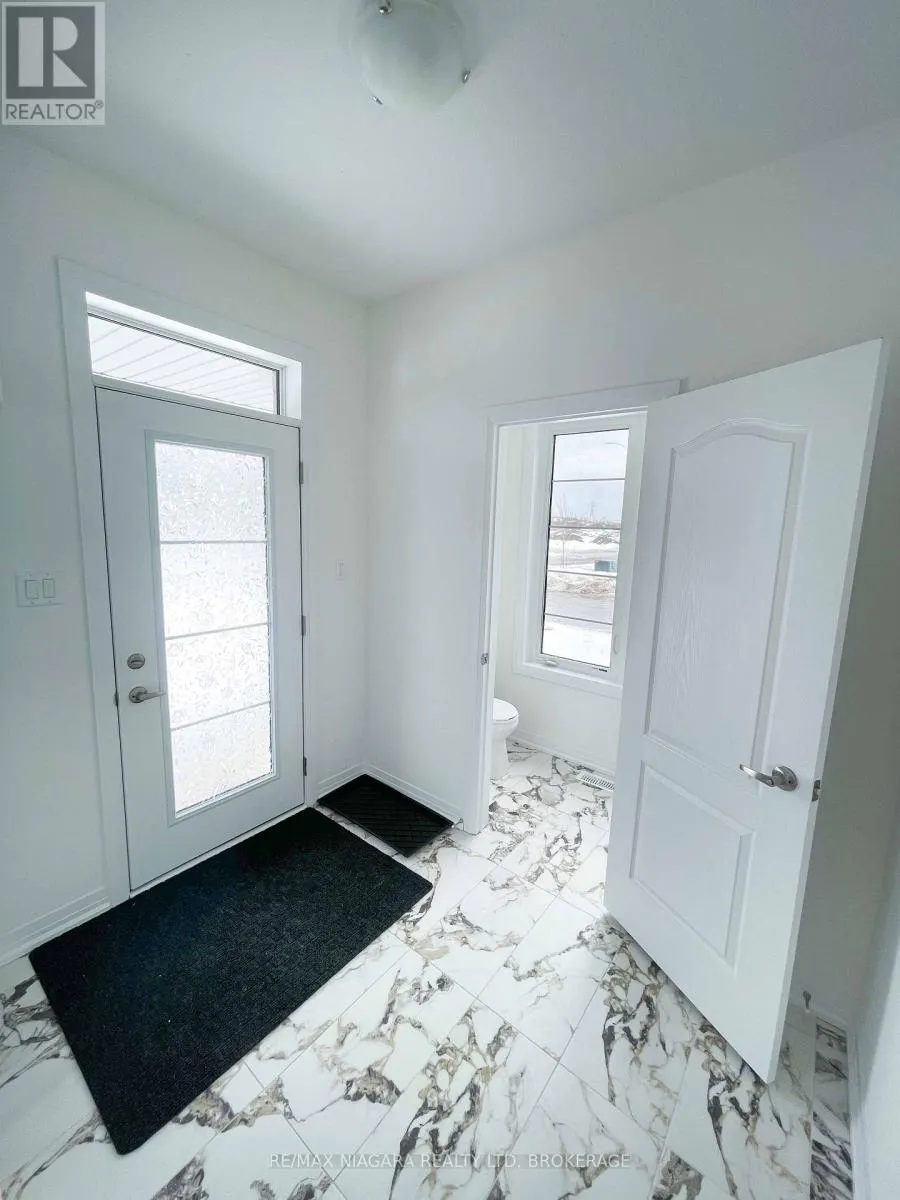 23 - 15 PEACH STREET #23