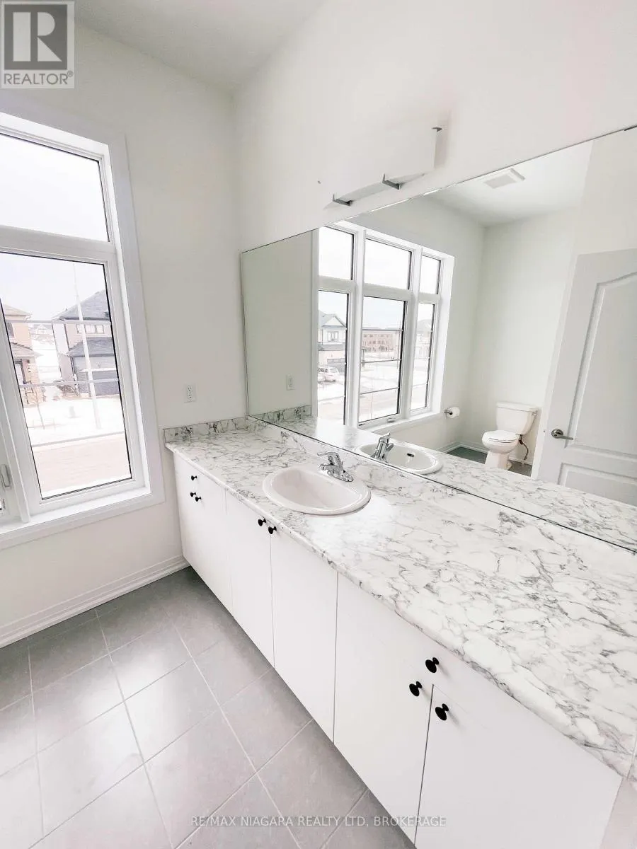 23 - 15 PEACH STREET #23