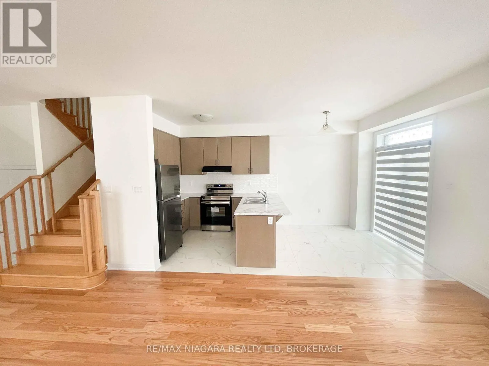 23 - 15 PEACH STREET #23