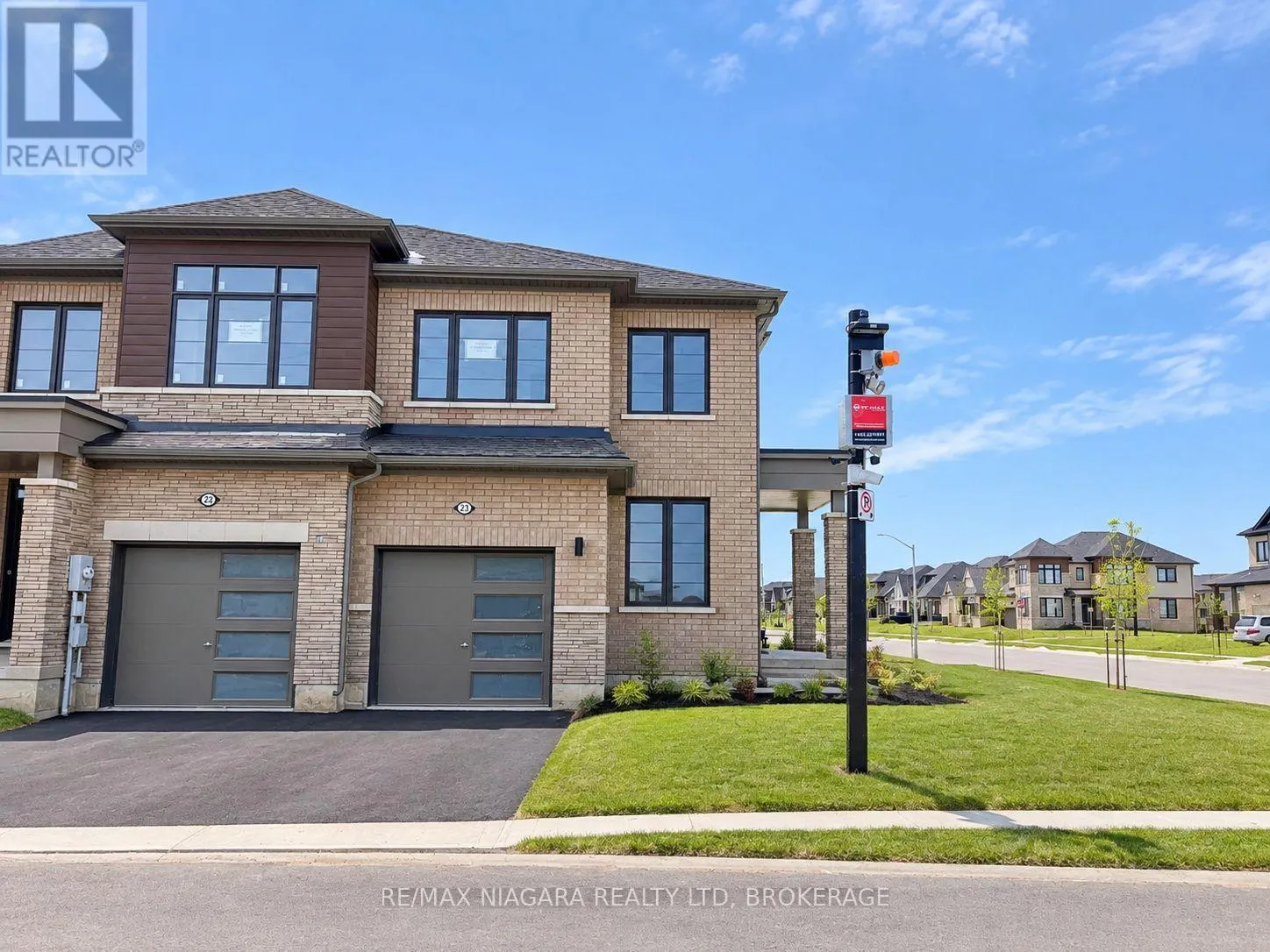 23 - 15 PEACH STREET #23