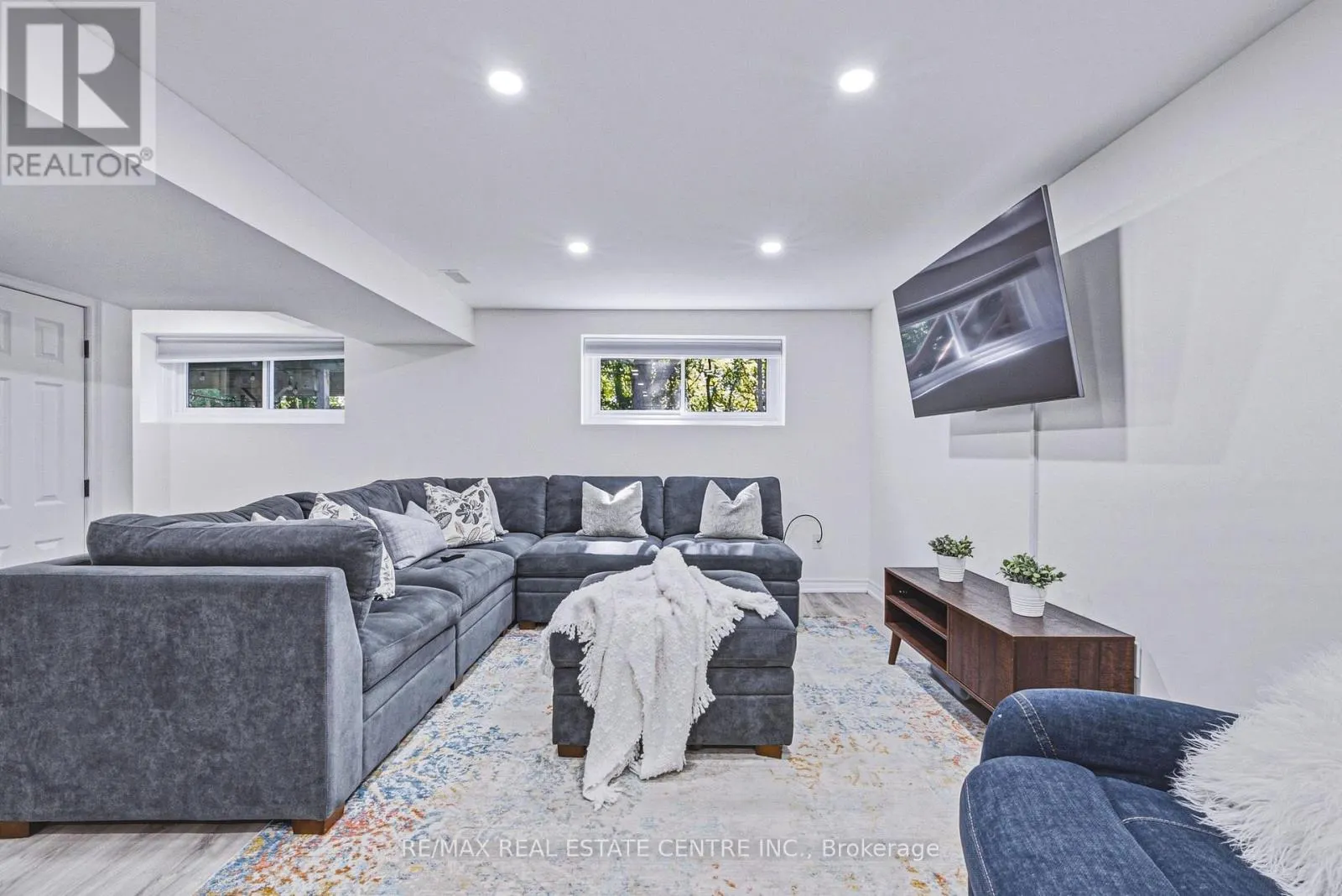 414 WOODS LANE