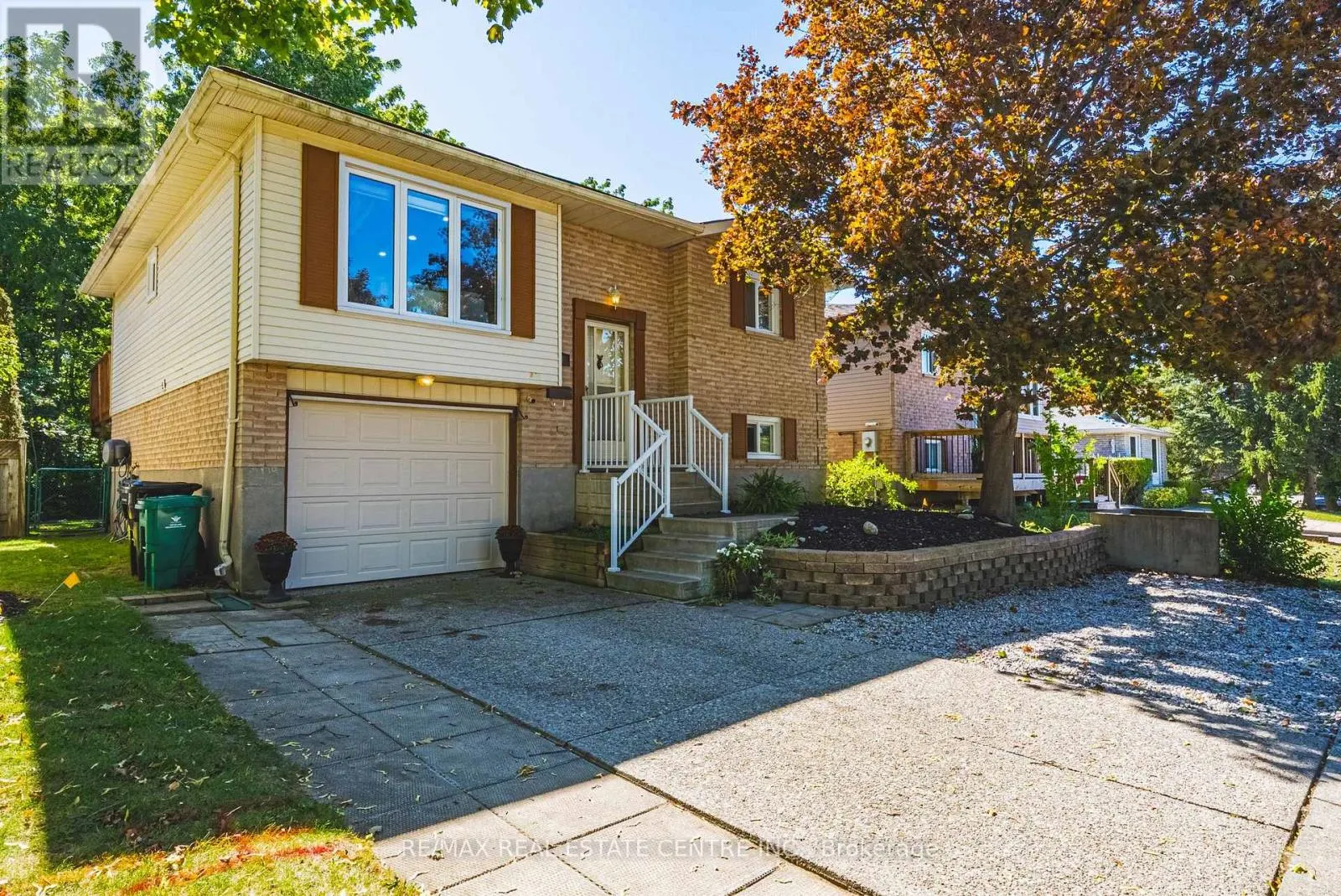 414 WOODS LANE