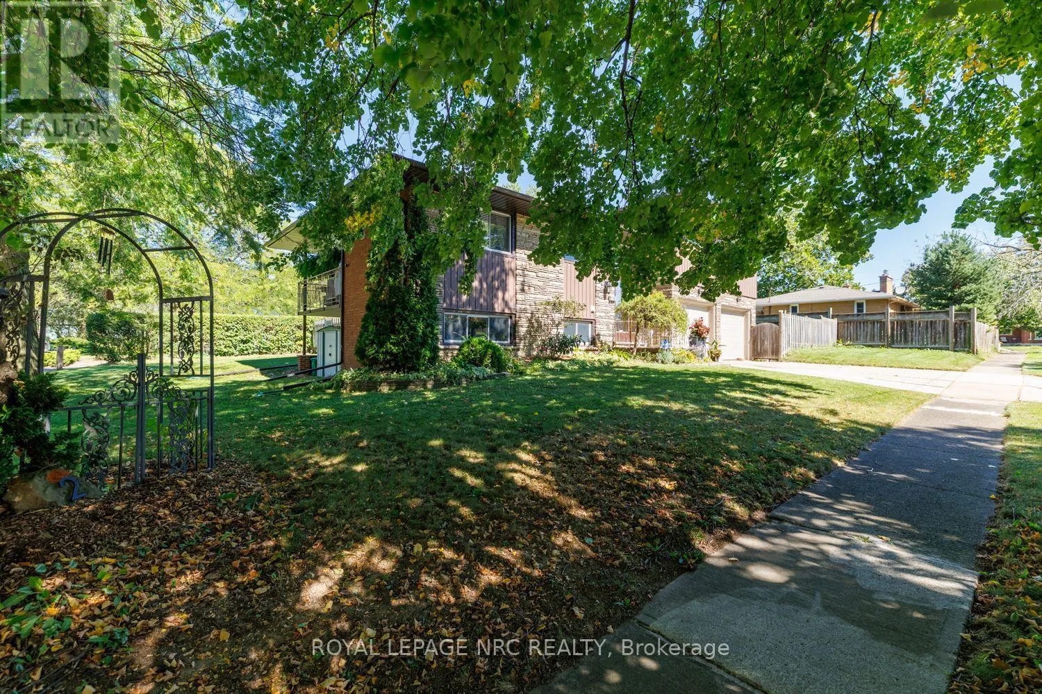 2 GLENBRAE AVENUE