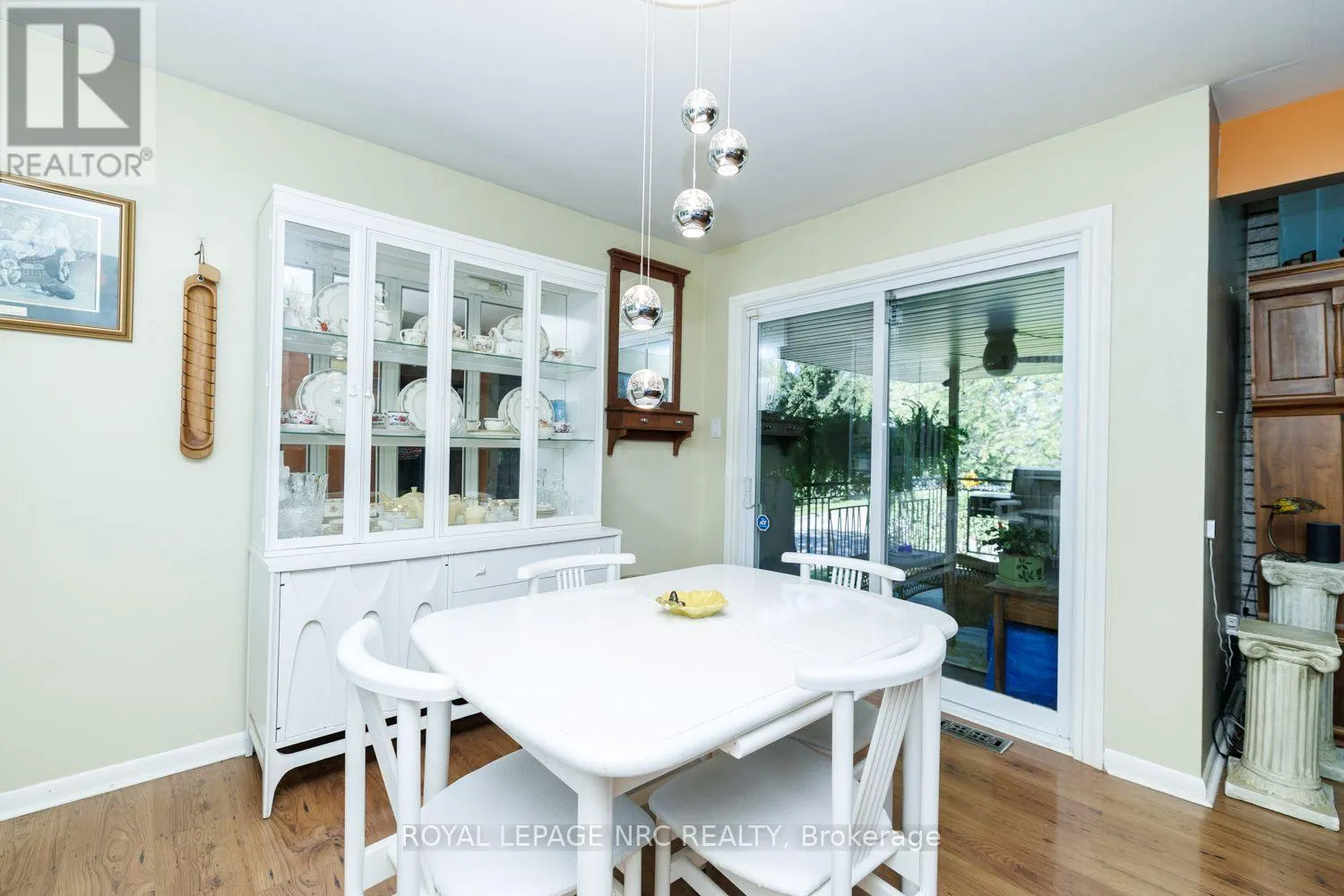 2 GLENBRAE AVENUE