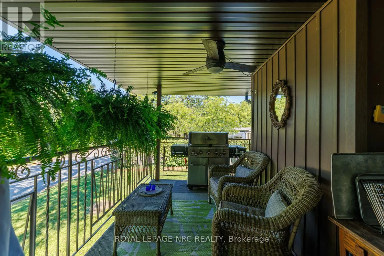 2 GLENBRAE AVENUE