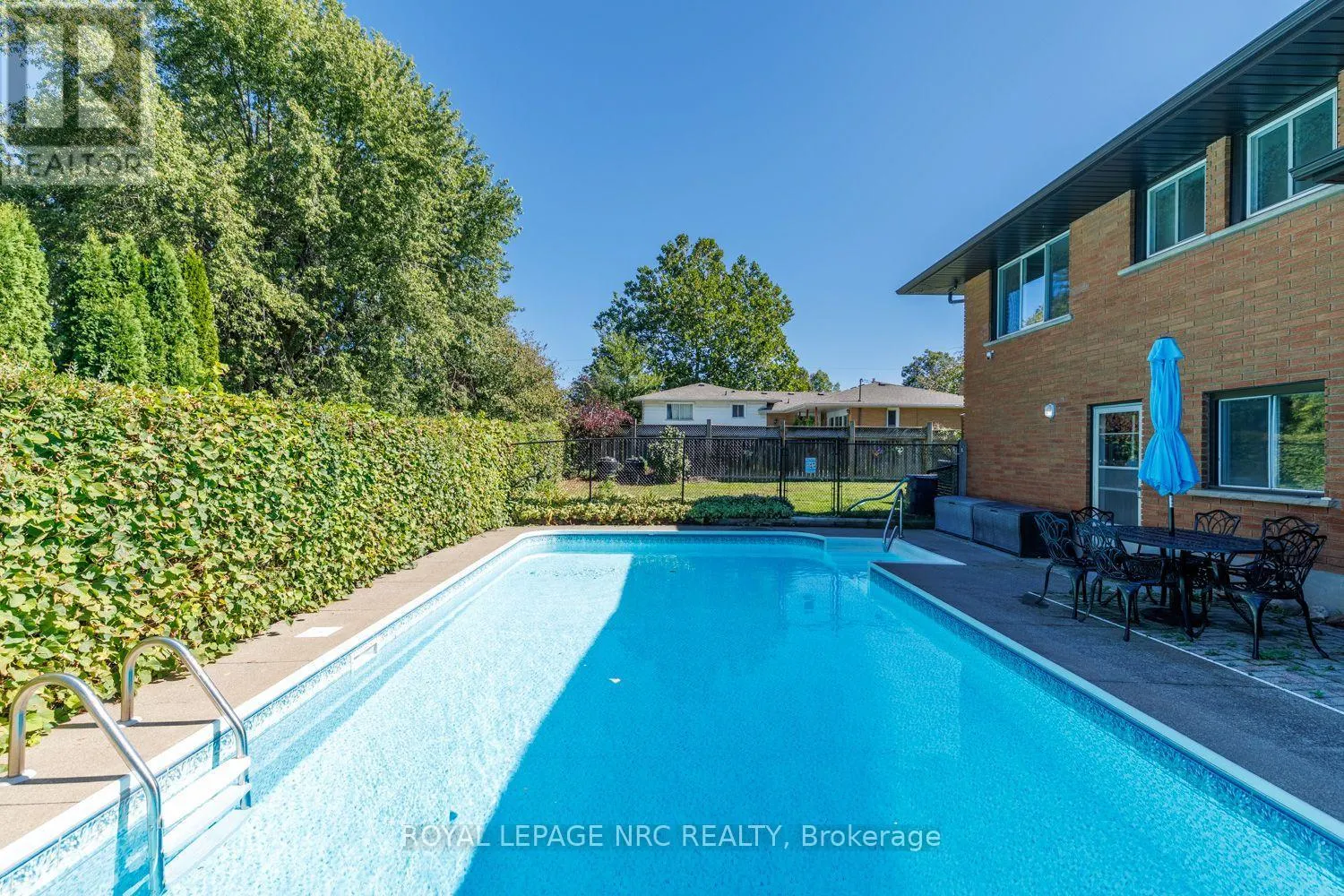 2 GLENBRAE AVENUE