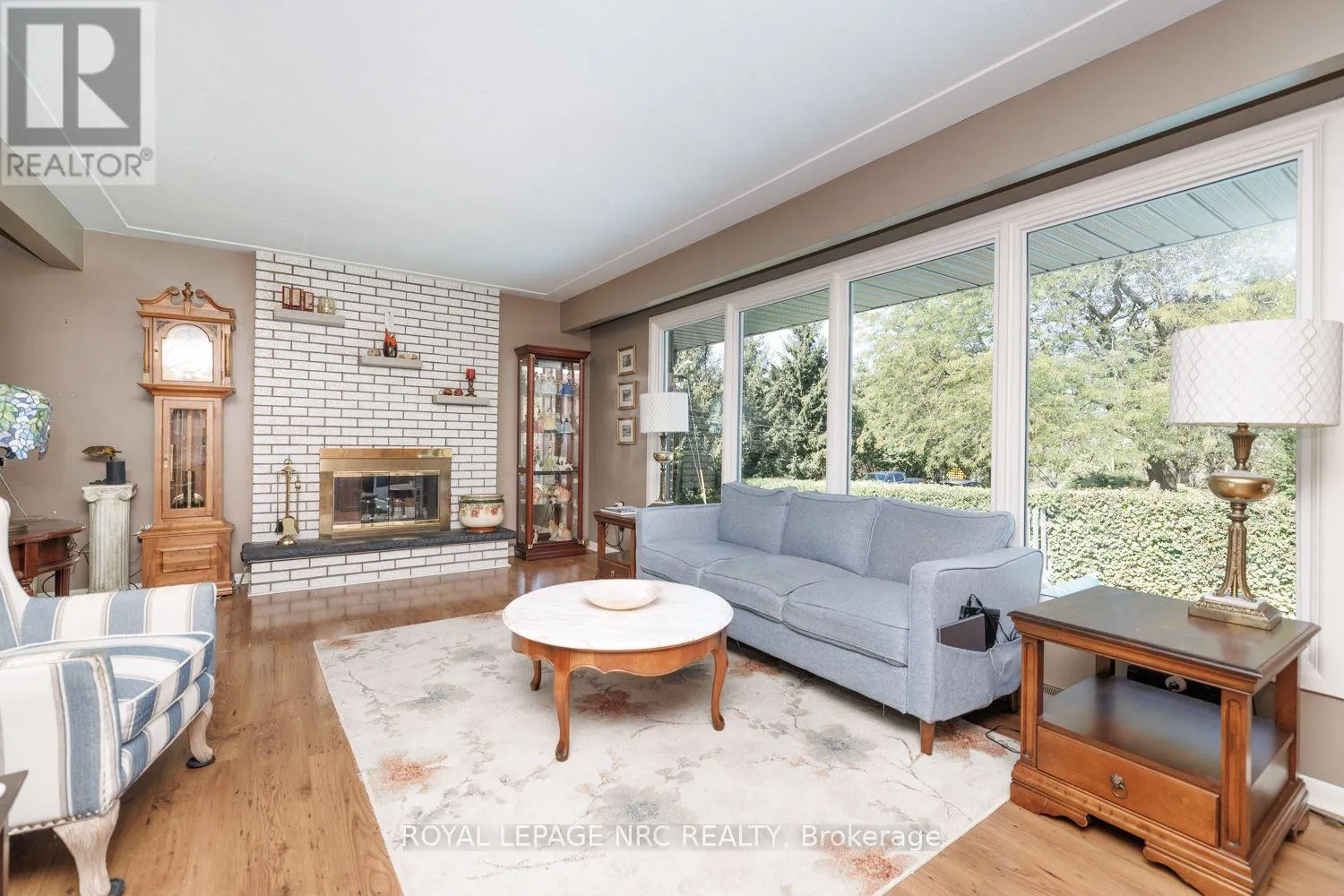2 GLENBRAE AVENUE