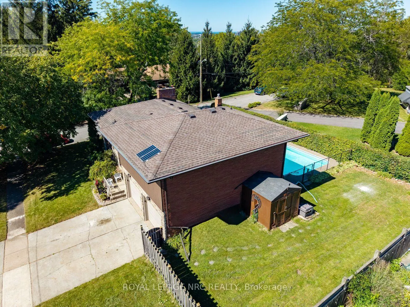 2 GLENBRAE AVENUE
