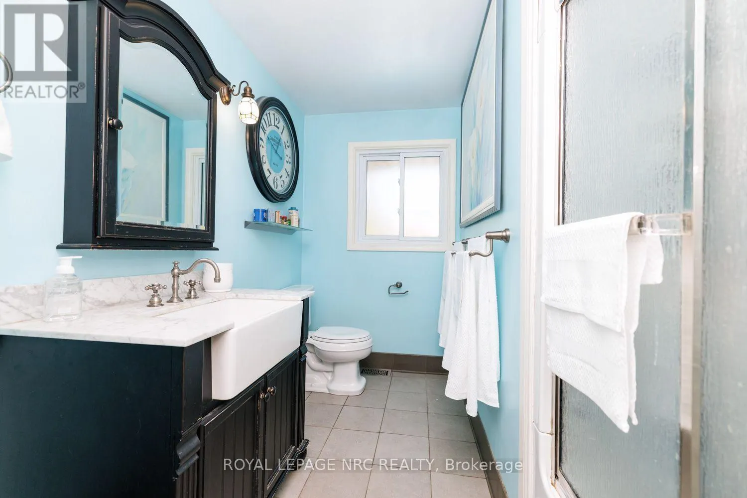 2 GLENBRAE AVENUE