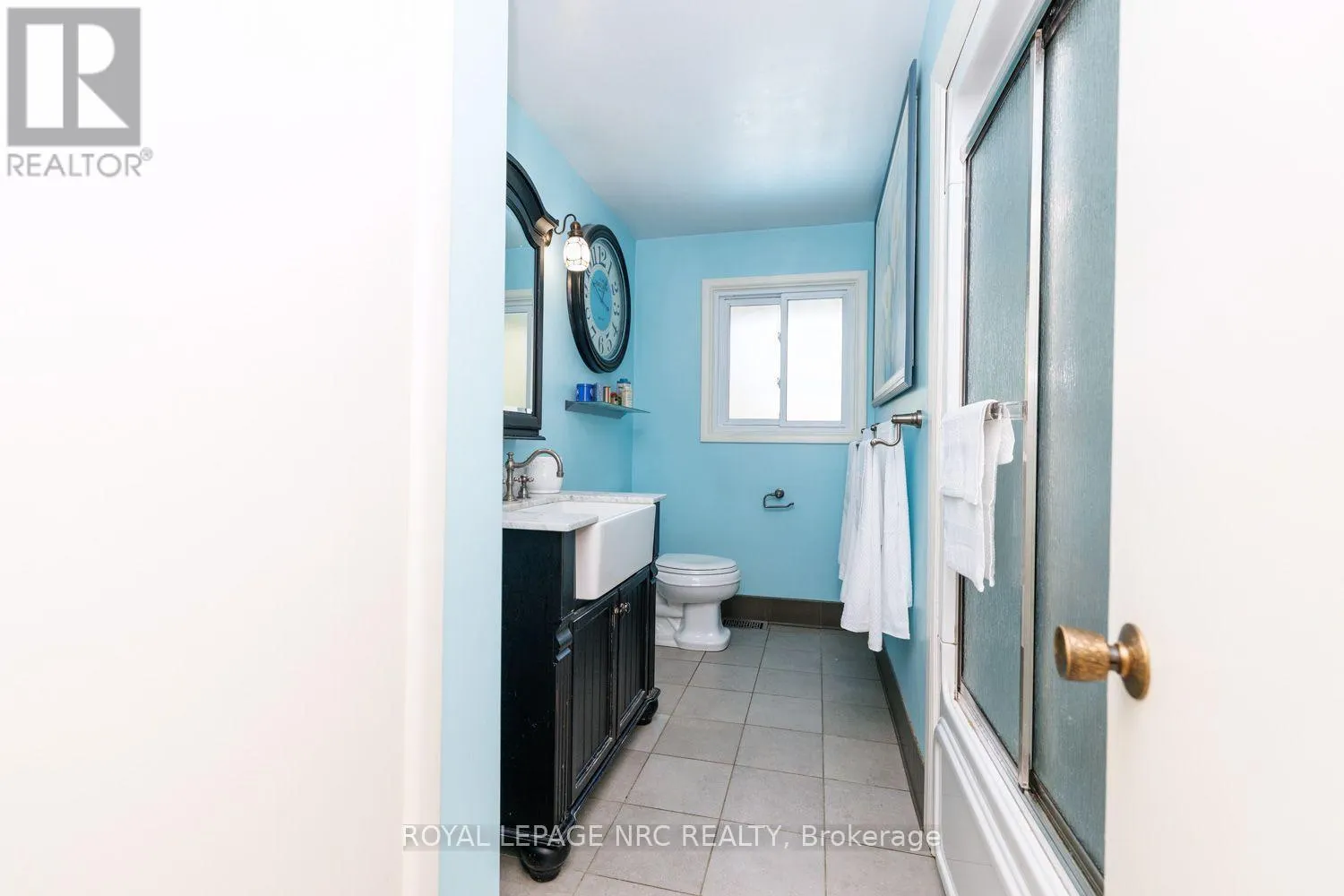 2 GLENBRAE AVENUE
