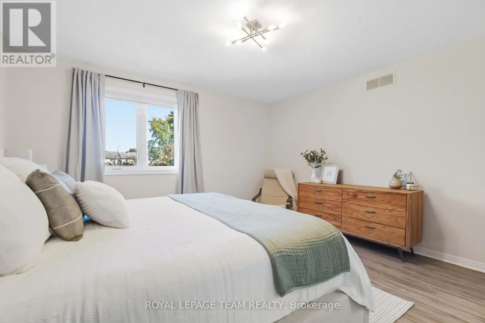 1938 LA CHAPELLE STREET