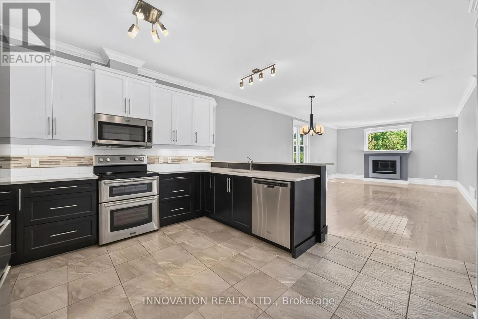132 KEMPTEN COURT