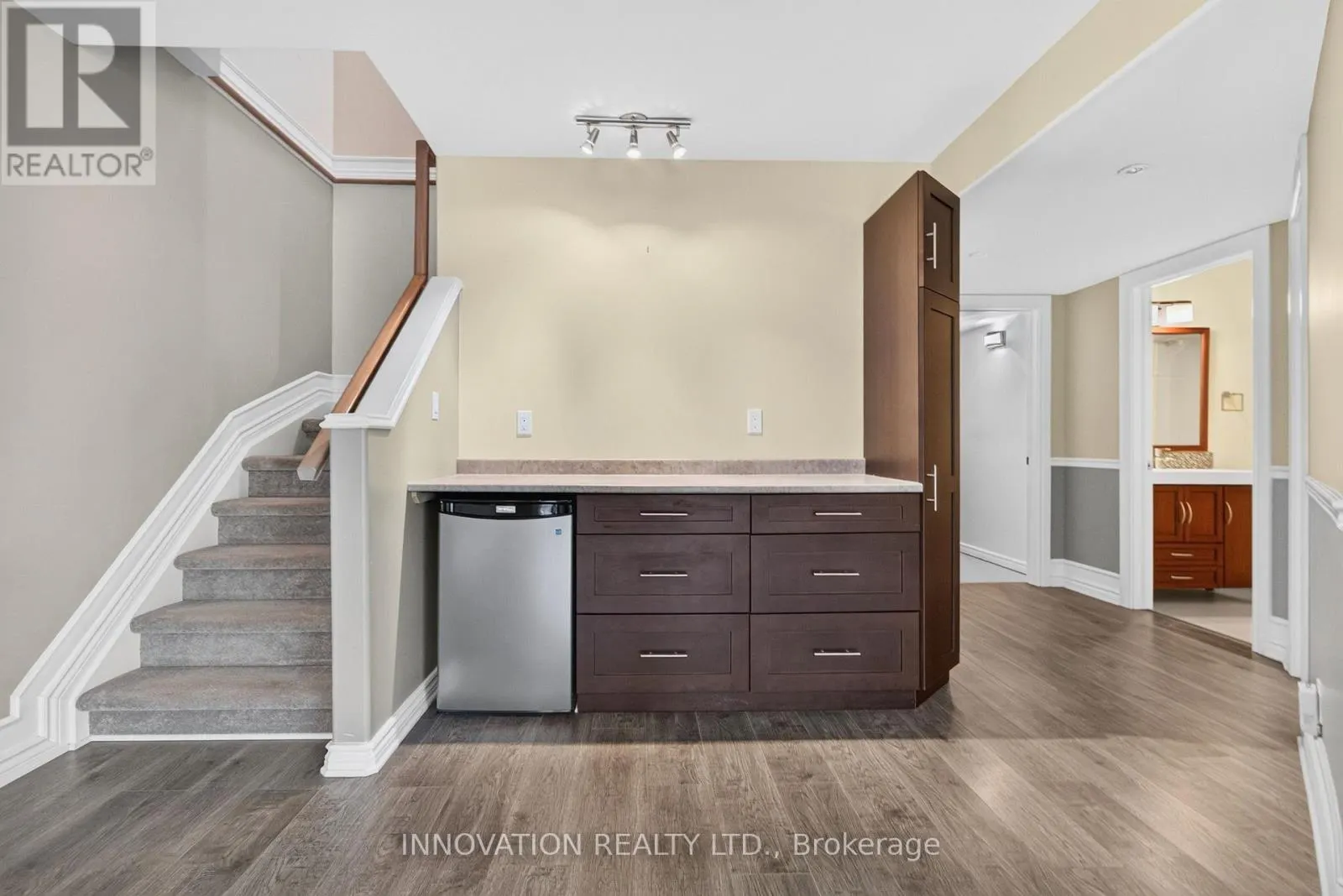 132 KEMPTEN COURT