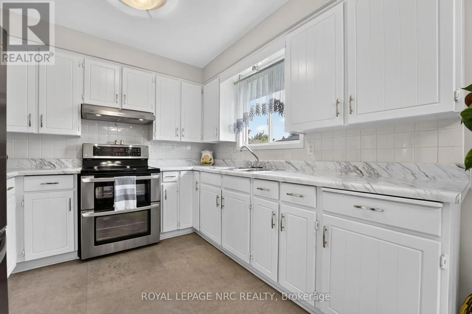 20 JESSICA DRIVE