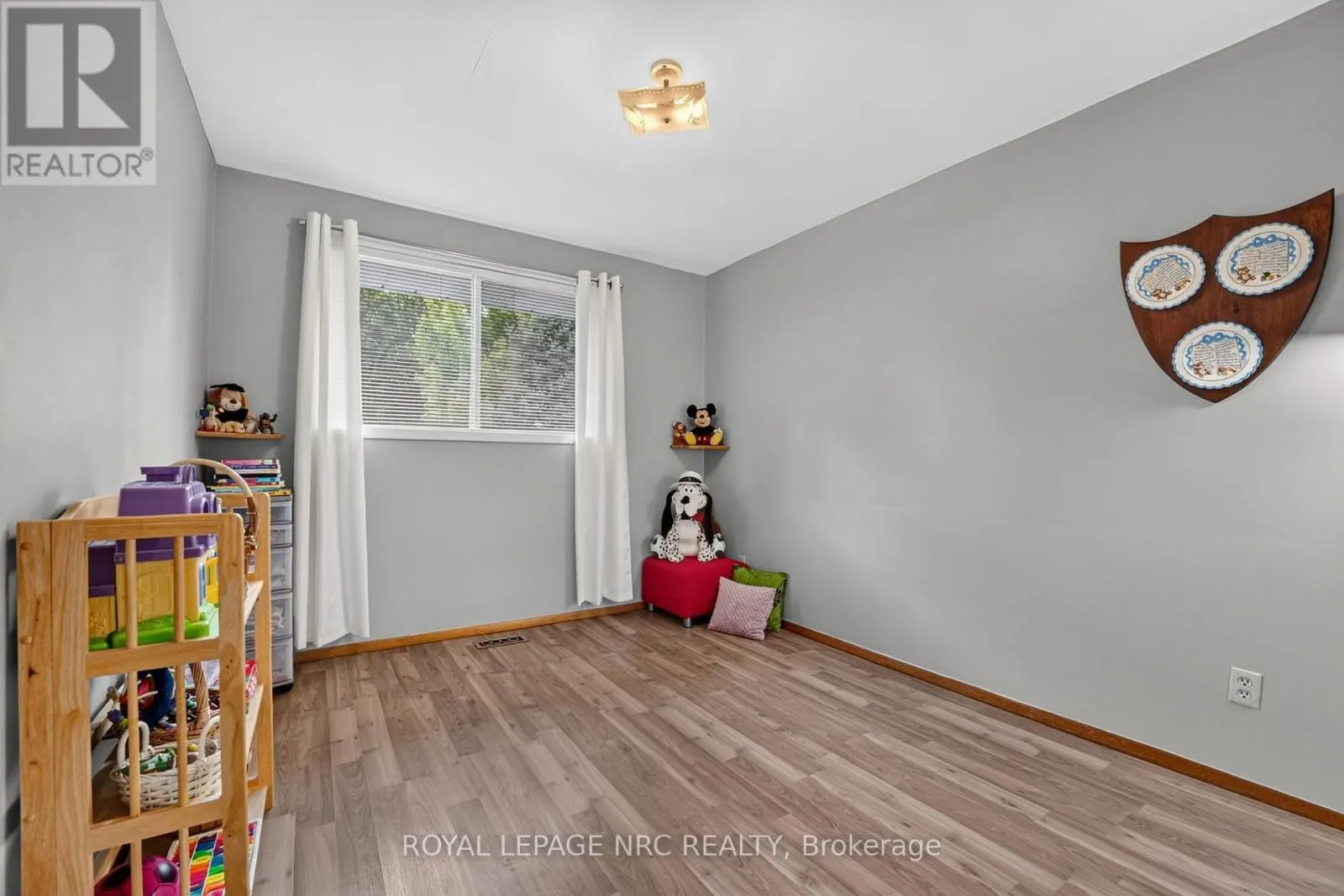 20 JESSICA DRIVE