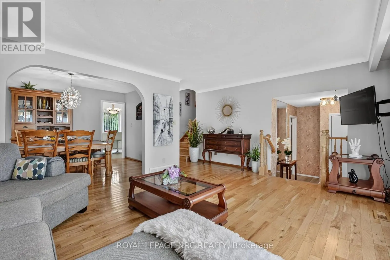 20 JESSICA DRIVE